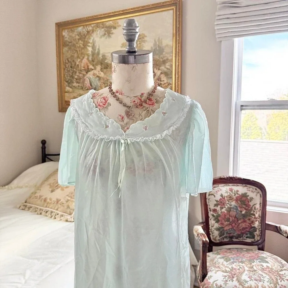 70s‎ vintage blueish green embroidered nightgown size small